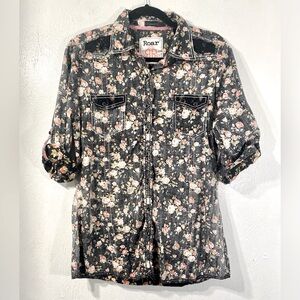 ROAR- Cowgirl Glam Western Button down shirt with lace and beading.Size M